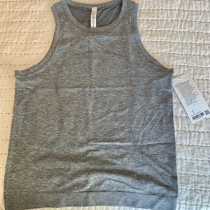 Lululemon Swiftly relaxed tank.Slate/White.Size 6.NWT. Love this, just have 2!